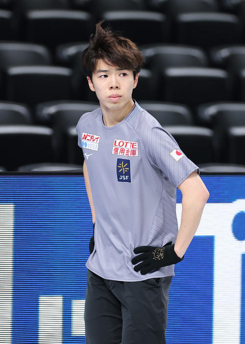 男子フリーに向け練習する佐藤(撮影・前田充)