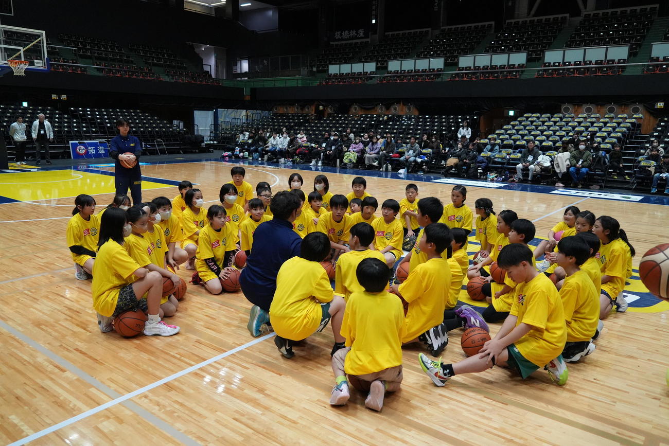 「B.LEAGUE Hope x日本生命地域を元気に！バスケACTION」に参加した子供たち（写真提供：宇都宮ブレックス）