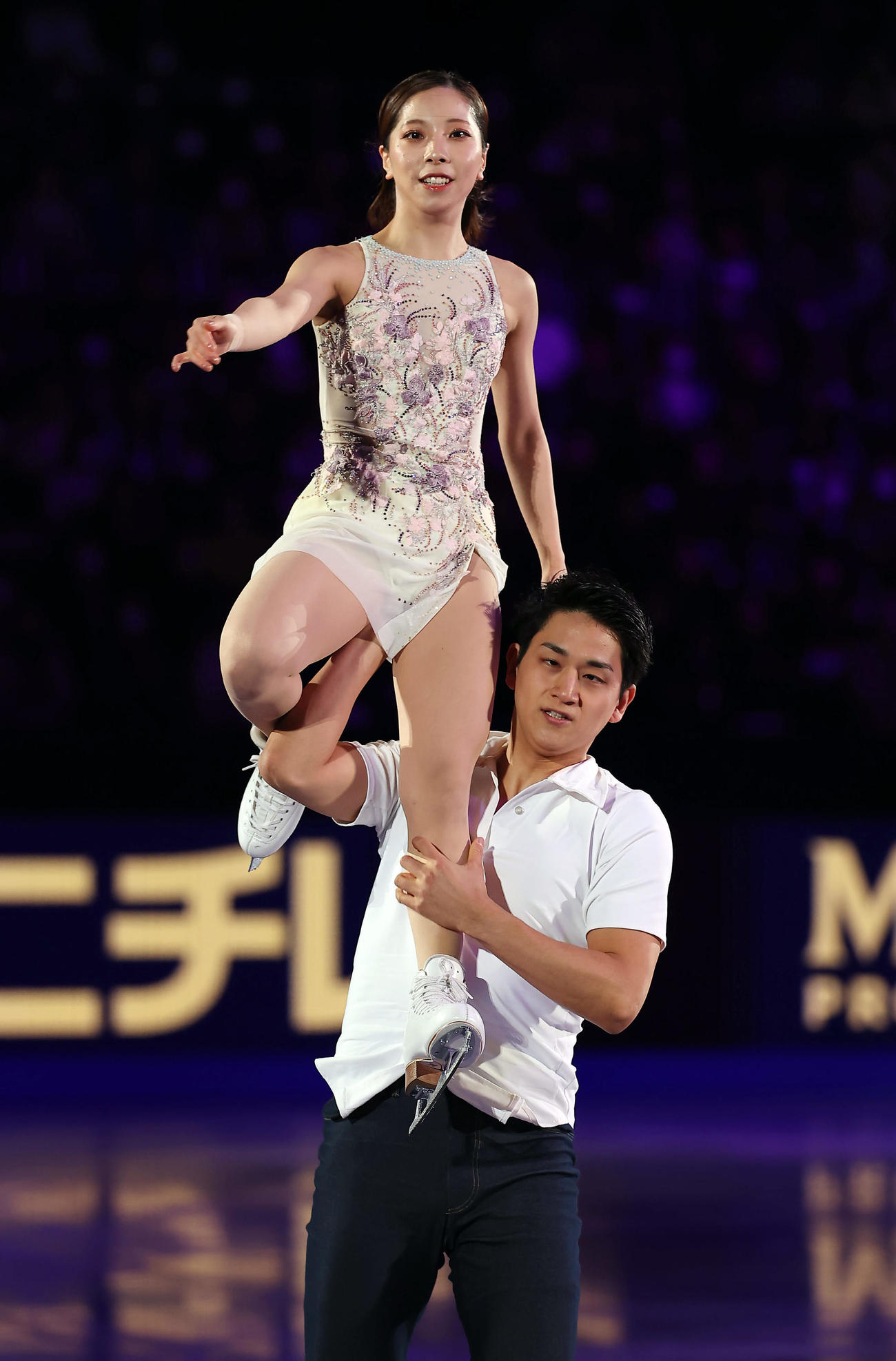 エキシビションで演技する三浦、木原組（撮影・前田充）