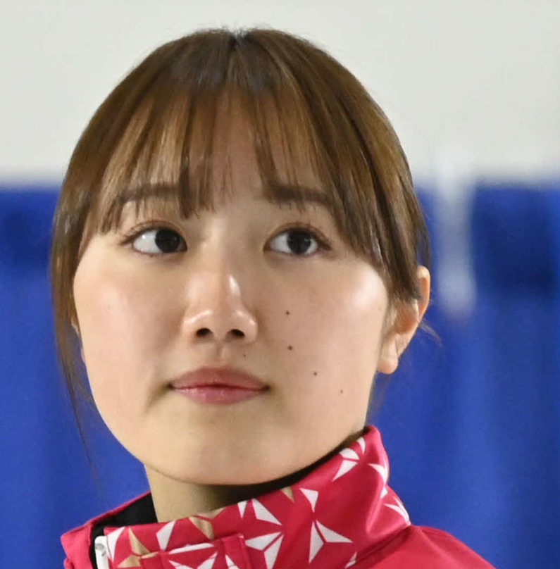 第2エンド、相手の投球を見守る小林（撮影・飯岡大暉）