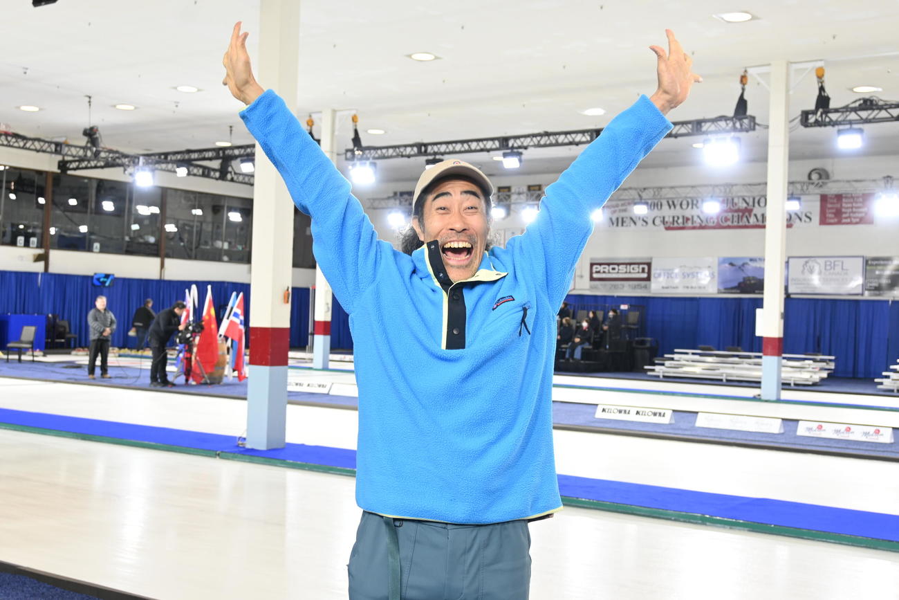 女子日本代表フォルティウスが五輪出場を決めて喜ぶなすび（撮影・飯岡大暉）