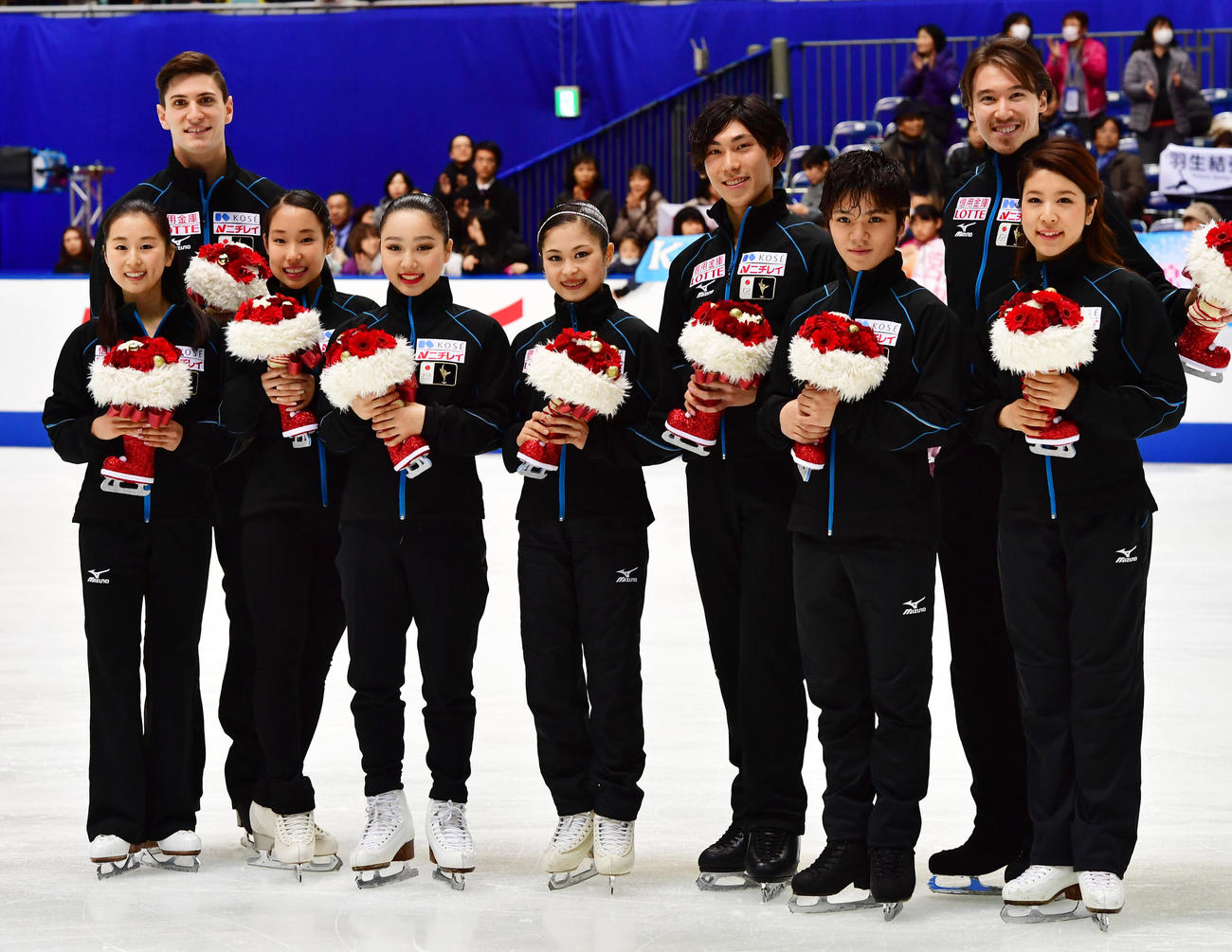 2016年12月、世界選手権の代表に選出された、左から須藤、ブドローオデ組、三原、樋口、宮原、田中、宇野、リード、村元組