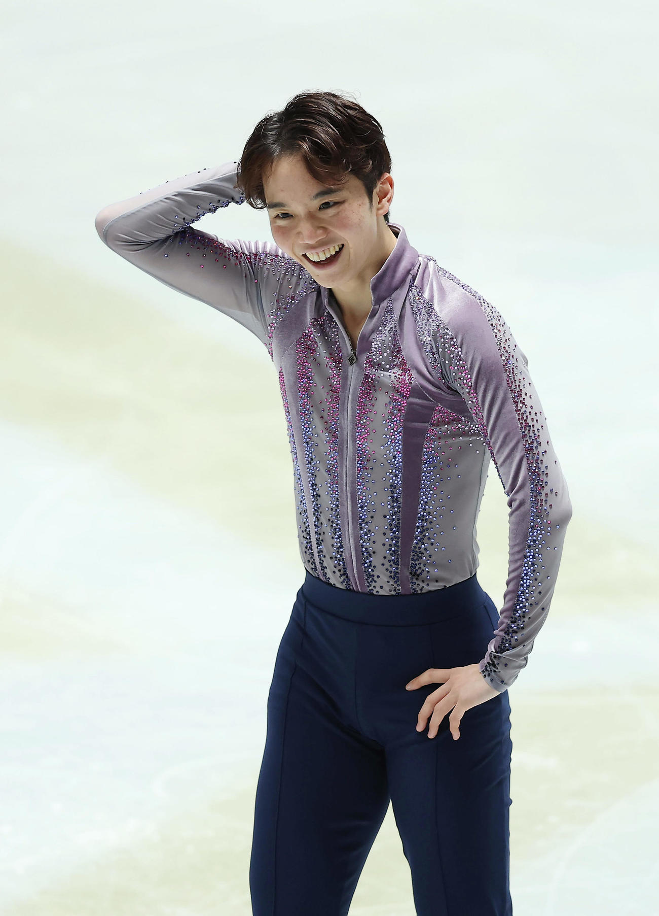 男子SPの演技を終え、頭をかきながら苦笑いする友野（撮影・前田充）