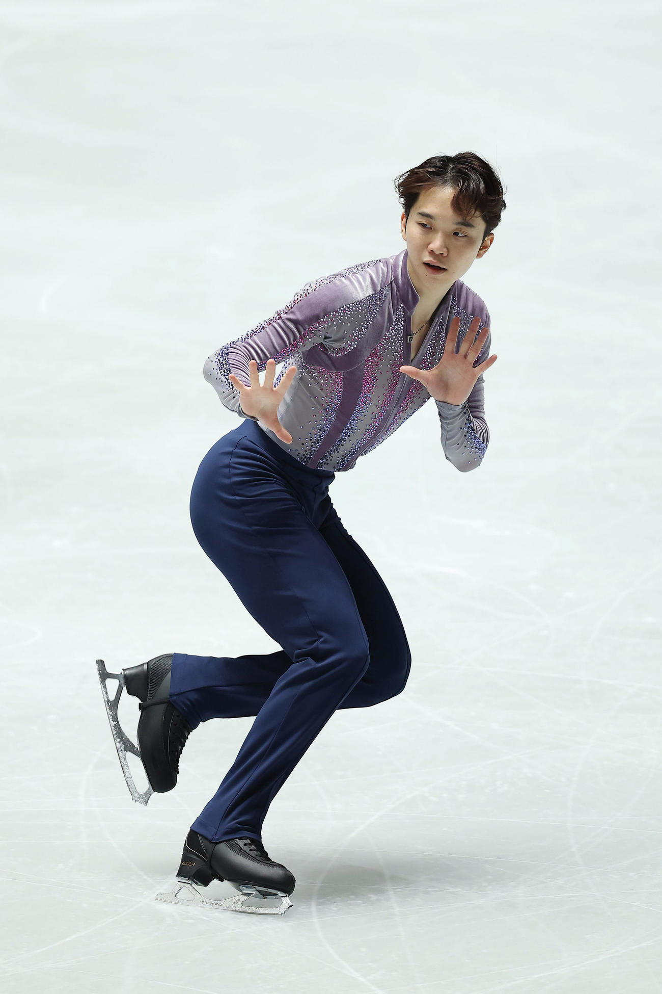 男子SPで演技する友野（撮影・前田充）