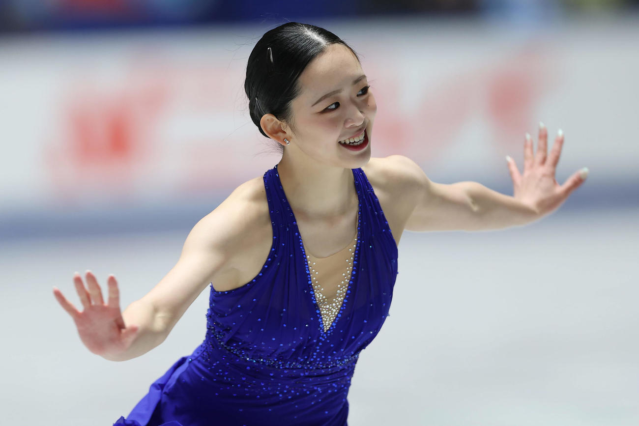 女子フリーで演技する青木（撮影・前田充）