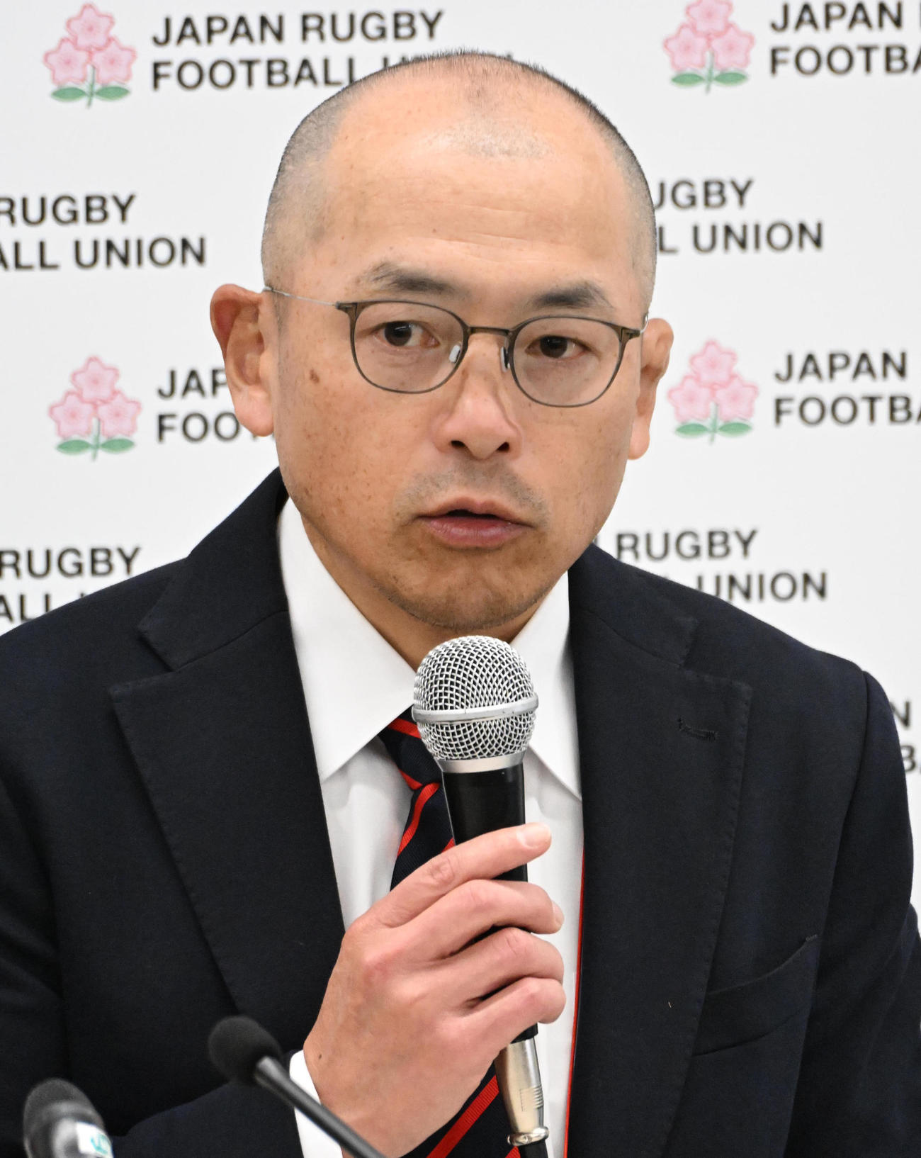 京産大対東海大　報道陣の質問に答える京産大の広瀬佳司監督（撮影・石井愛子）