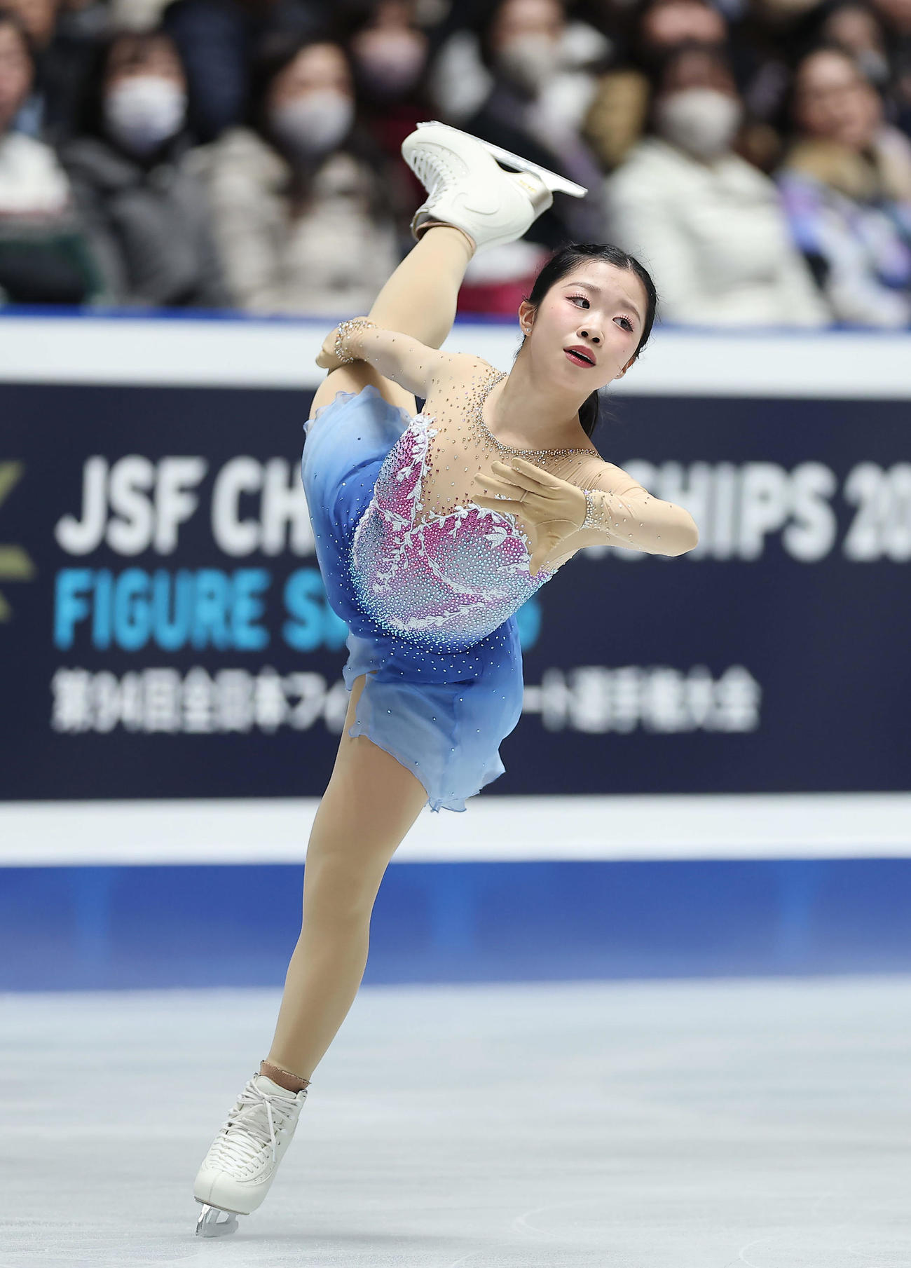 女子フリーで演技する中井（撮影・前田充）