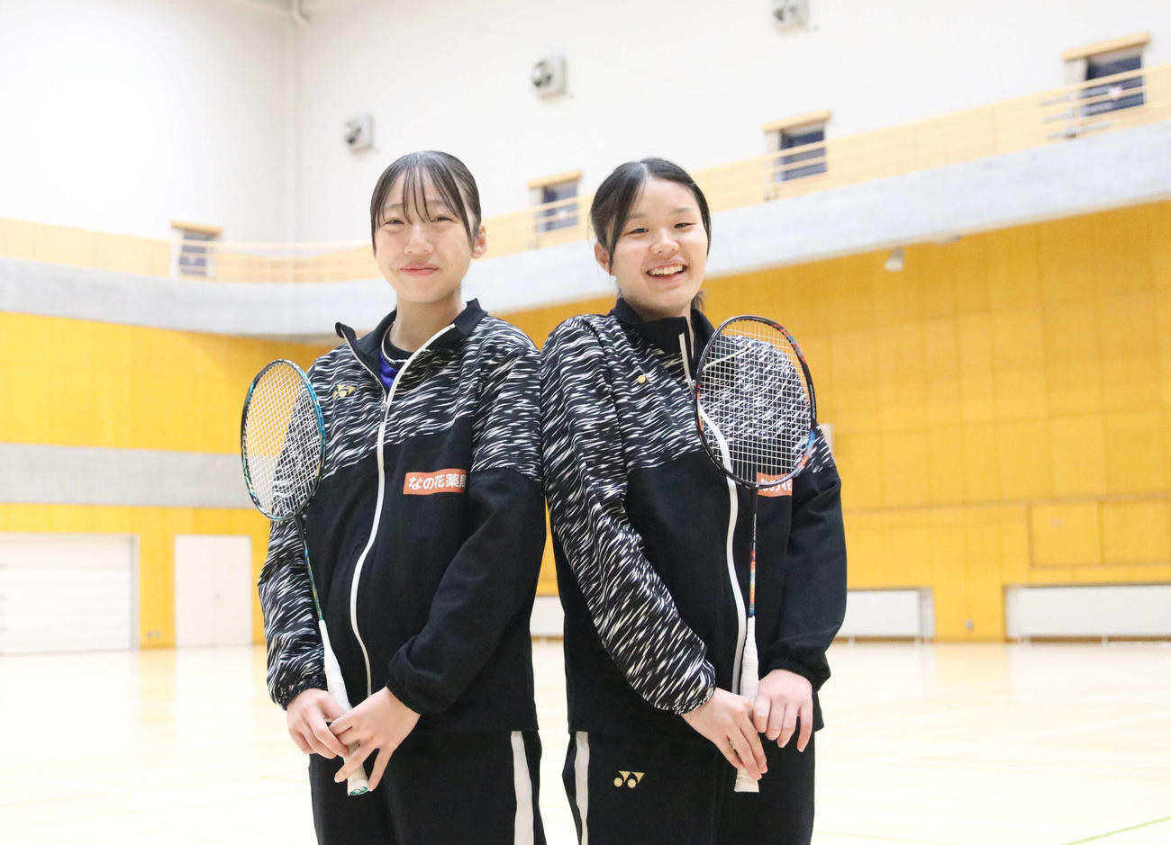 全日本総合選手権に出場する北翔大の「なかなかペア」中島（左）と中村
