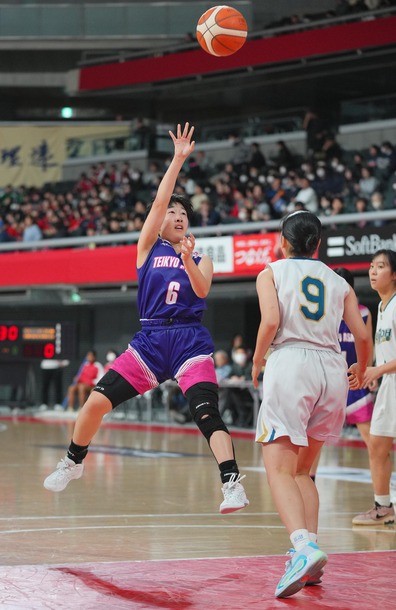 帝京安積対星城　シュートを放つ帝京安積・佐藤（撮影・垰建太）