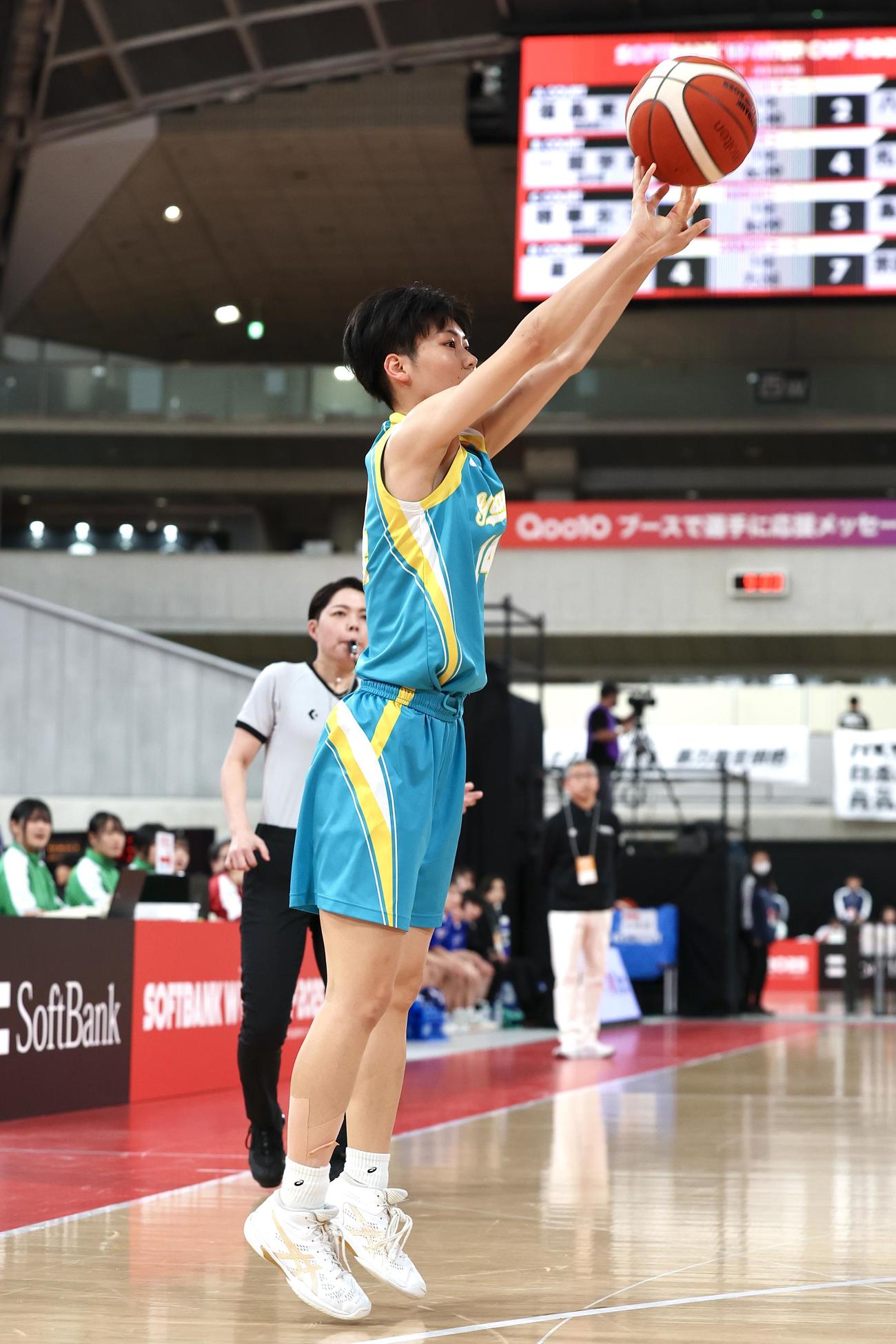 一関学院対札幌山の手　第1Q、3点シュートを決める札幌山の手・大森（撮影・宮地輝）