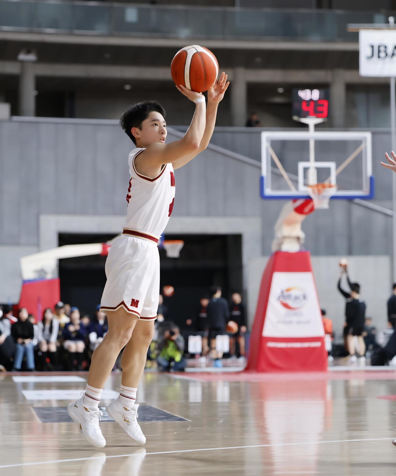 仙台大明成対帝京長岡　第1Q、シュートを放つ仙台大明成・	小田嶌（撮影・山本朝陽）