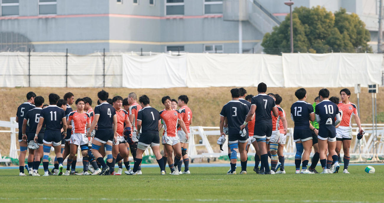 中部大春日丘対大分東明　中部大春日丘対大分東明は26対26の同点で終了し抽選により勝敗が決まることになった（撮影・上田博志）