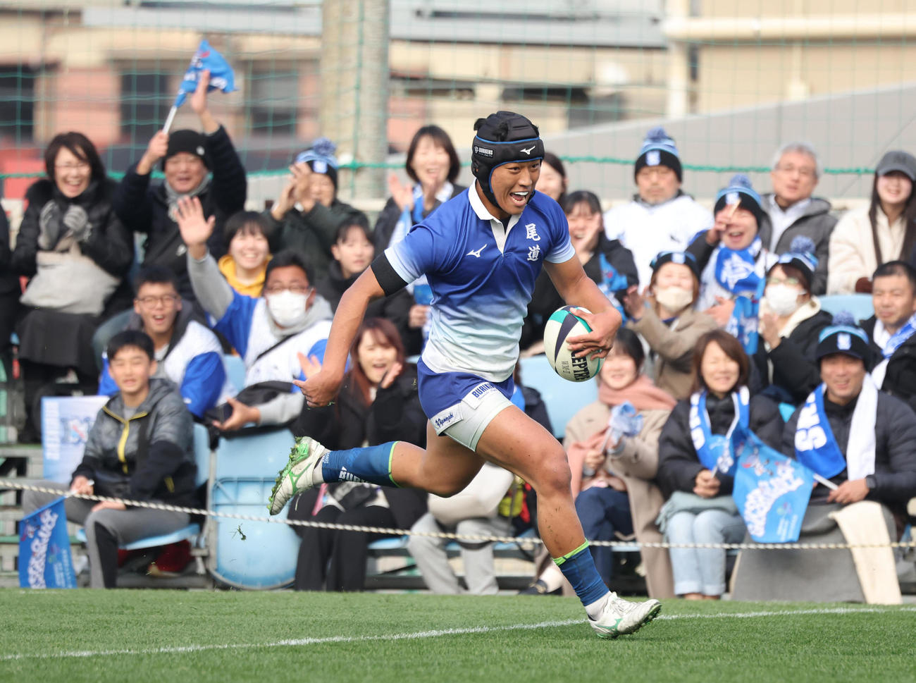 昌平対尾道　後半トライを決める尾道・山崎（撮影・白石智彦）