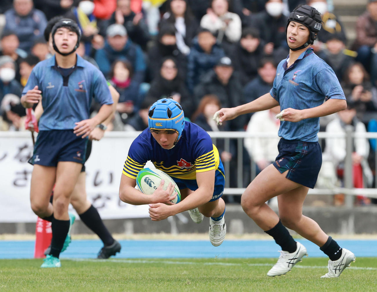 京都成章対倉敷　後半、トライを決める京都成章・吉永（撮影・上田博志）