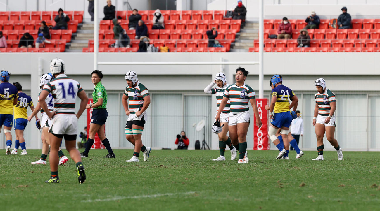 京都成章対高鍋　京都成章に敗れた高鍋フィフティーン（撮影・加藤哉）