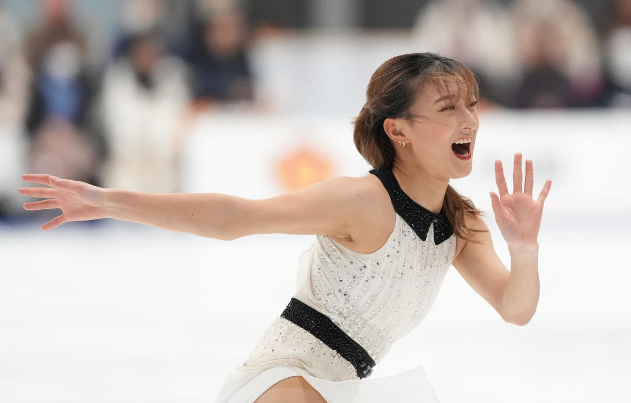 華麗な演技を披露する坂本（撮影・森本幸一）