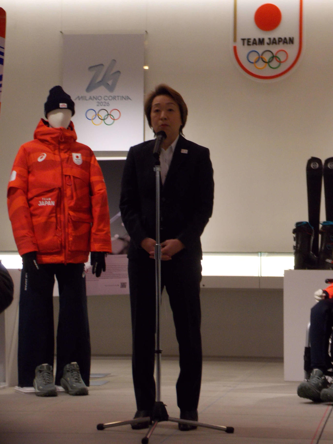日本オリンピック委員会（JOC）の仕事始めにあいさつした橋本聖子会長（撮影・松本航）