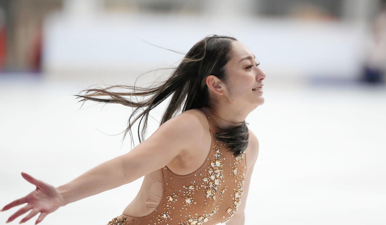 華麗な演技を披露する安藤美姫さん（撮影・森本幸一）