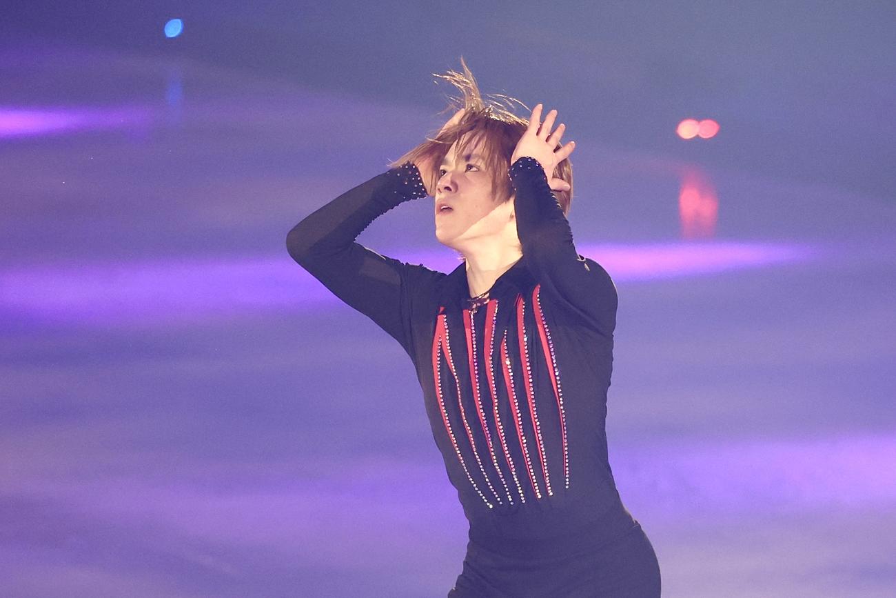 「プリンスアイスワールド2025－2026 PIW THE MUSICAL～The Best of BROADWAY～東京公演」で華麗な演技を披露する宇野昌磨さん（撮影・宮地輝）