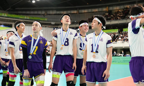 高校バレー】東山、高橋藍擁した20年以来の決勝進出 エース岩田怜緯