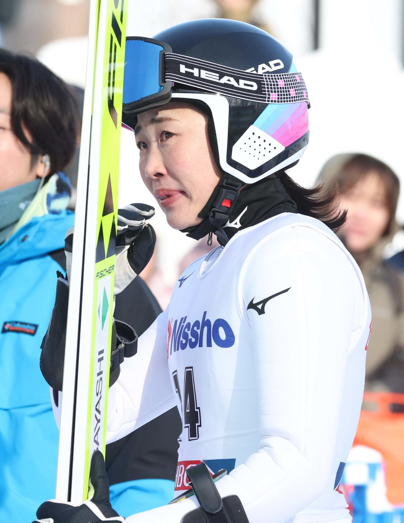 HBC杯ジャンプ大会　優勝し涙ぐむ岩佐（撮影・黒川智章）