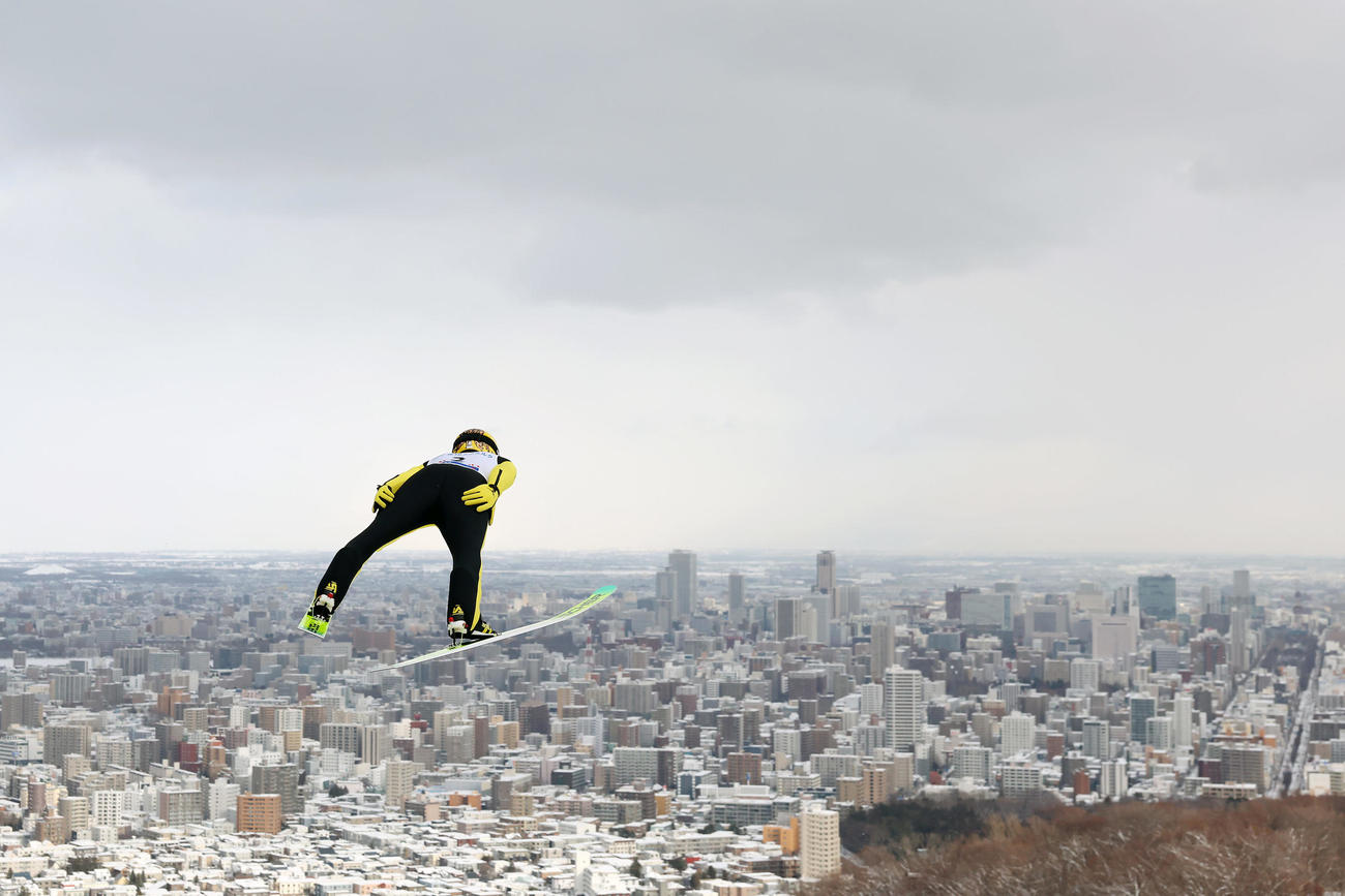 試合前の練習に臨む葛西（撮影・前田充）