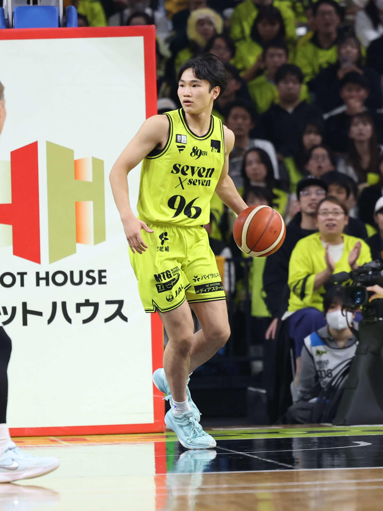 仙台対渋谷　ドリブルをするB1仙台・阿部（B．LEAGUE提供　2025年11月2日撮影）