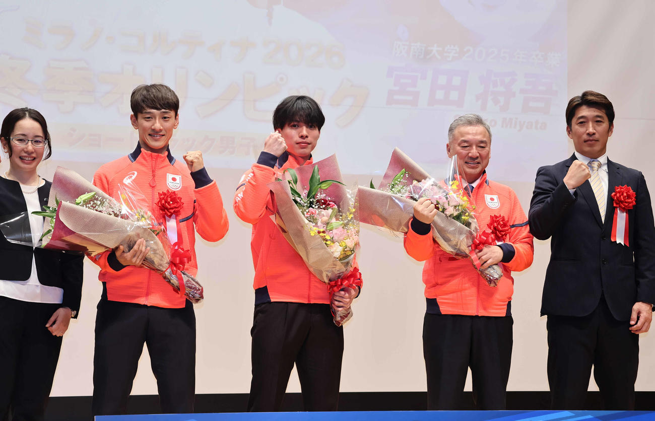 壮行会に出席した、左から米田美夏氏、渡辺啓太、宮田将吾、杉尾憲一監督、西谷岳文氏（撮影・竹本穂乃加）