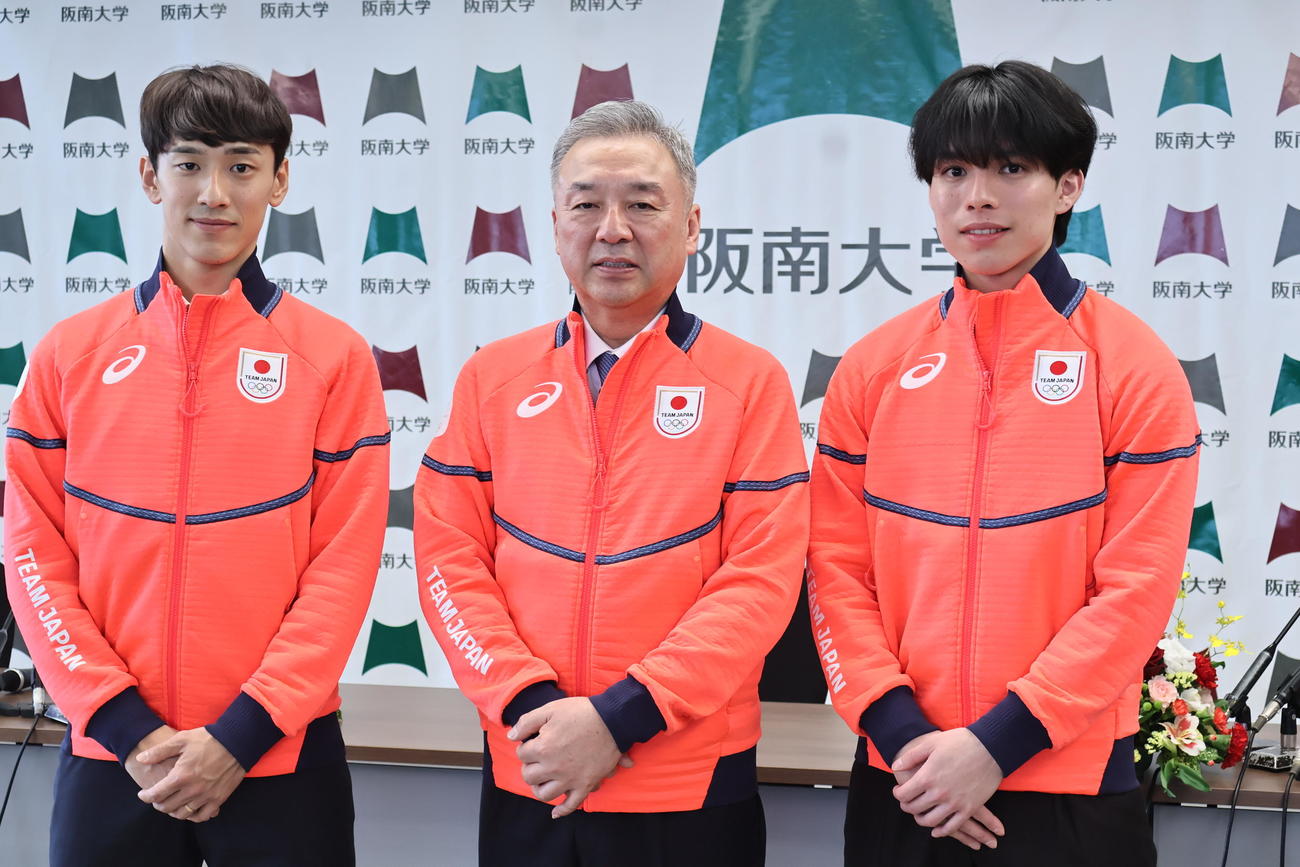 会見に出席した、左から渡辺啓太、杉尾憲一監督、宮田将吾（撮影・竹本穂乃加）