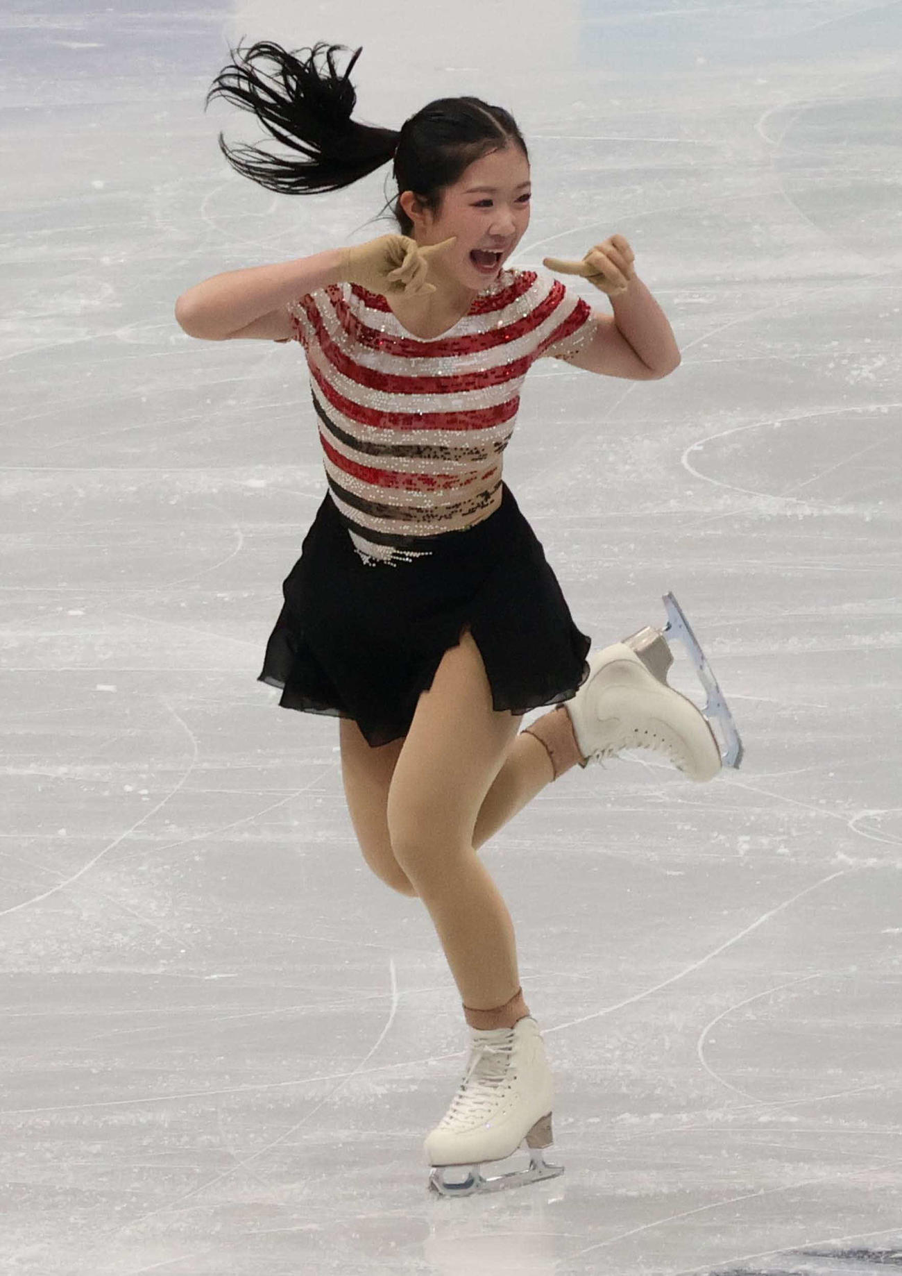 4大陸選手権の女子SPで演技する中井（撮影・勝部晃多）