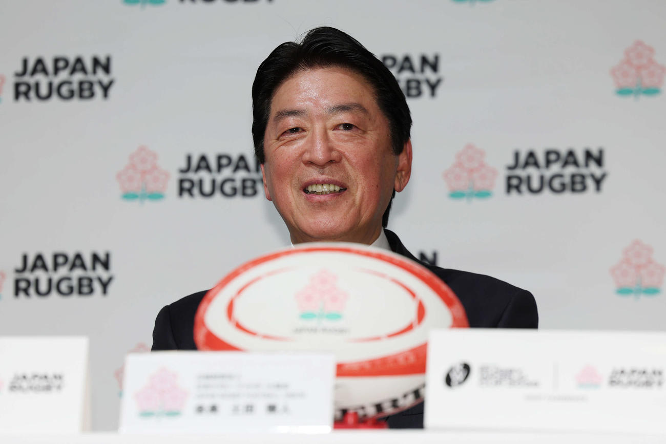 男子ラグビーW杯2035招致キックオフ宣言記者会見に臨む日本ラグビー協会土田雅人会長（撮影・宮地輝）