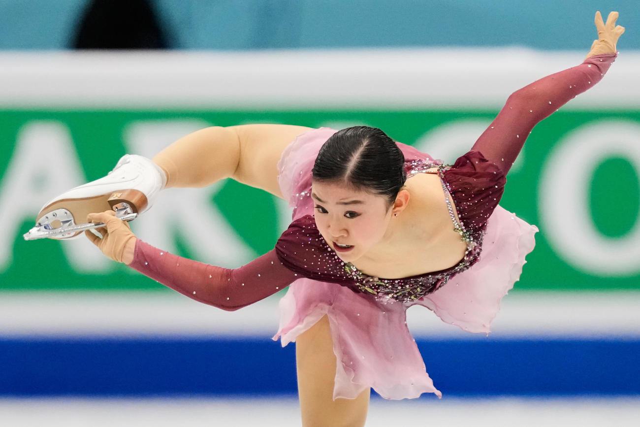 女子フリーで演技する千葉百音（AP）