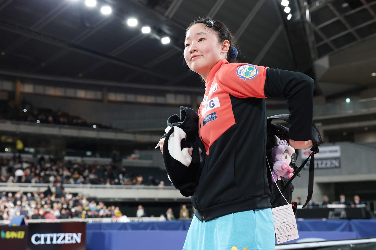 準決勝進出を決め笑顔の張本（撮影・宮地輝）