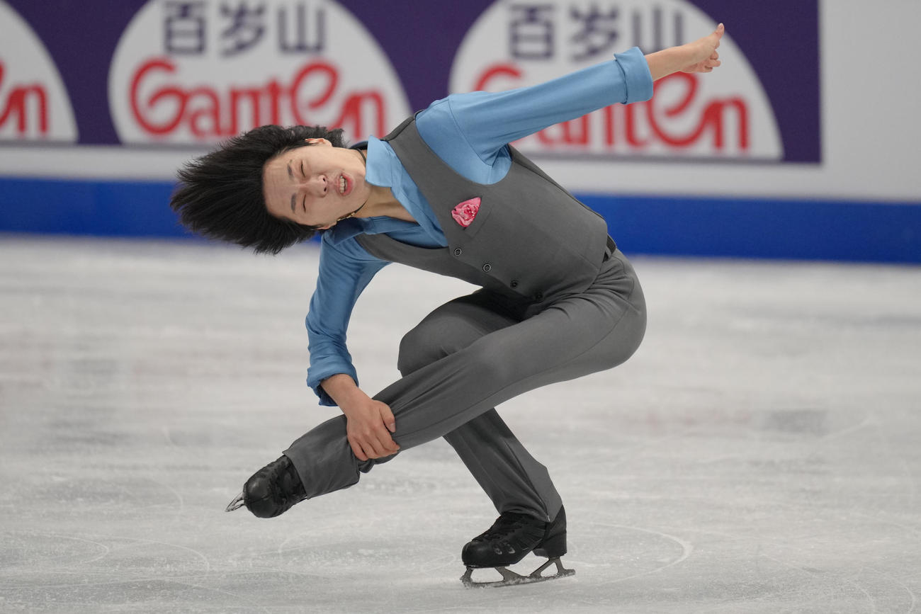 4大陸選手権の男子フリーで演技する三浦佳生（AP）