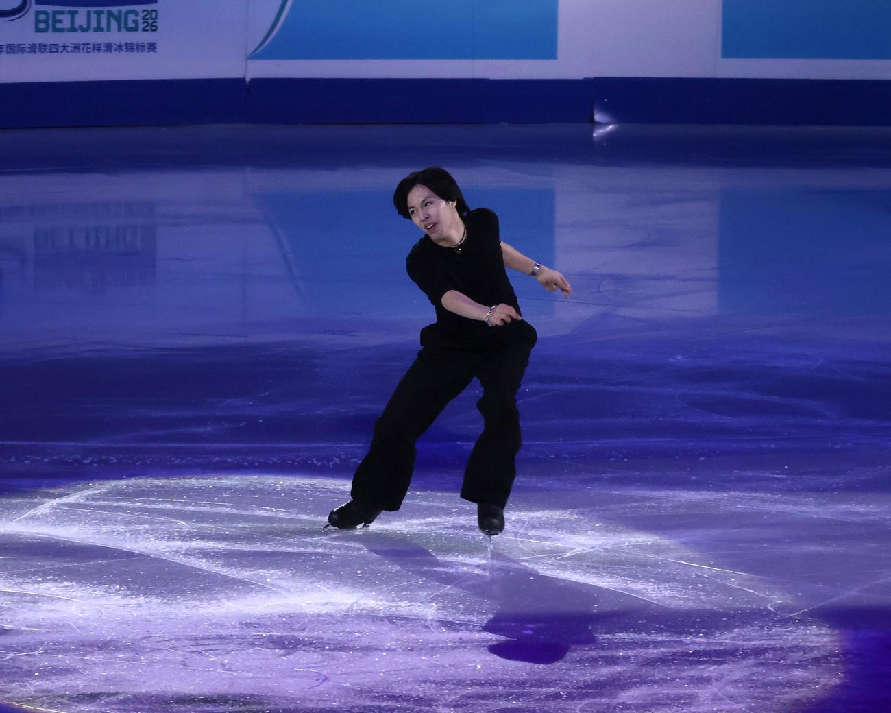 4大陸選手権のエキシビションで演じる三浦（撮影・勝部晃多）