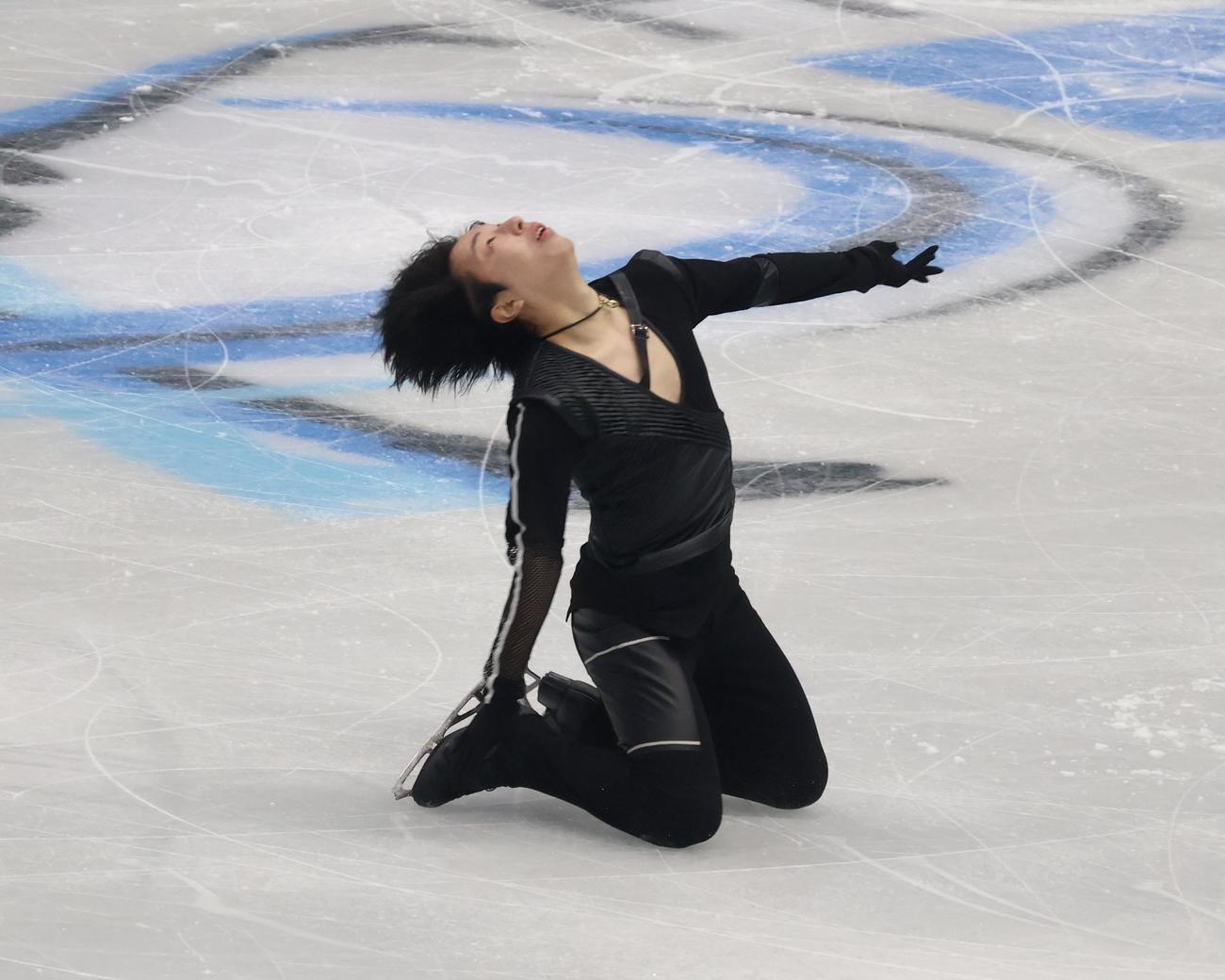 4大陸選手権の男子SPで演技する三浦（撮影・勝部晃多）