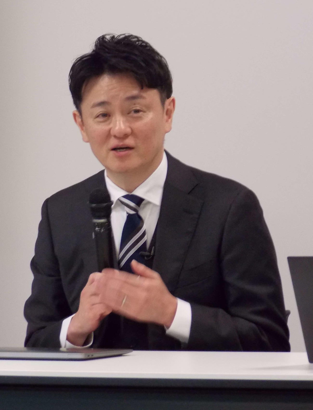 T－NEXT設立記者会見で思いを語る代表理事の倉嶋洋介氏（撮影・松本航）