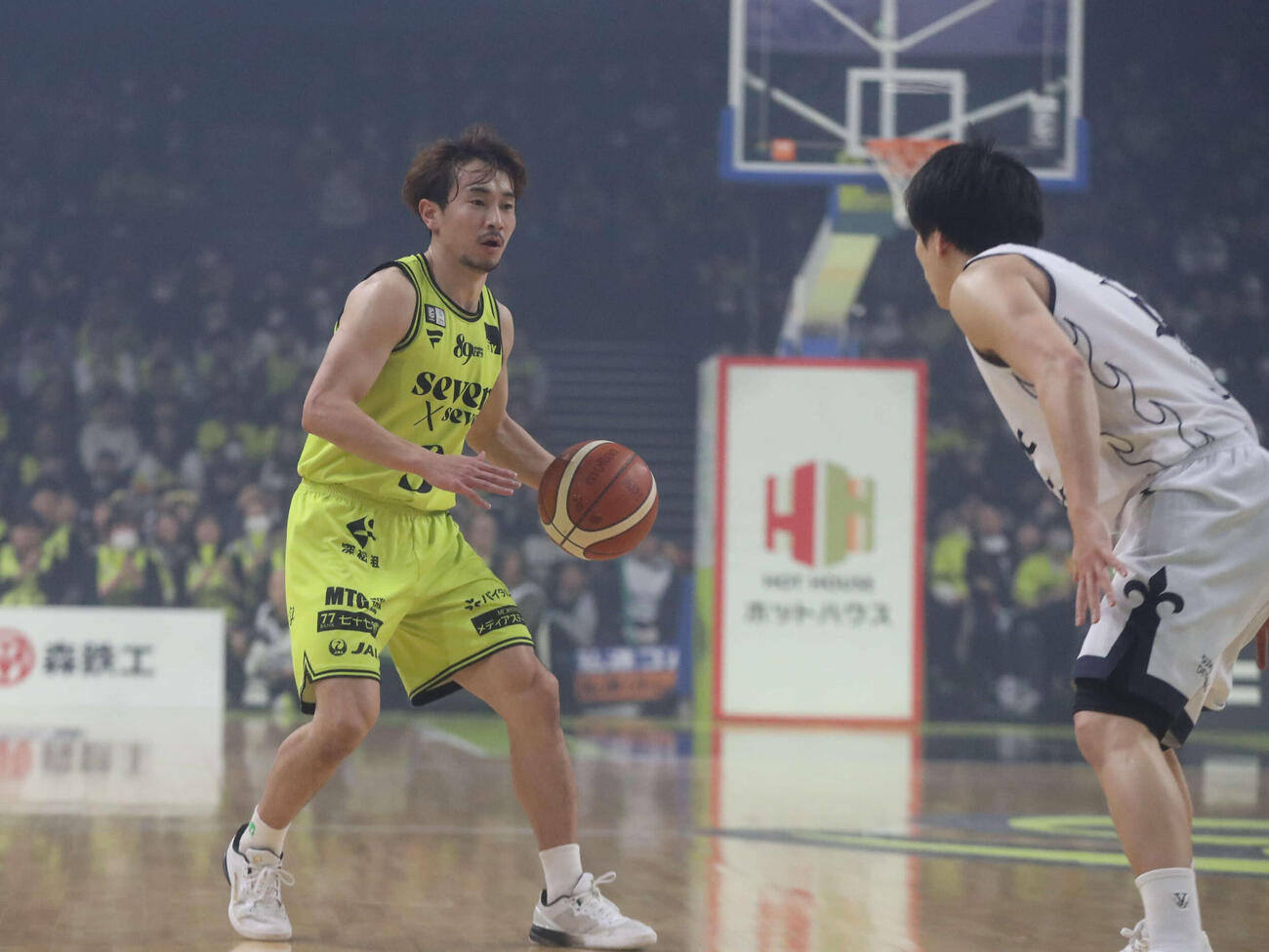 仙台対A千葉　ドリブルをするB1仙台・岡島（撮影・高橋香奈）