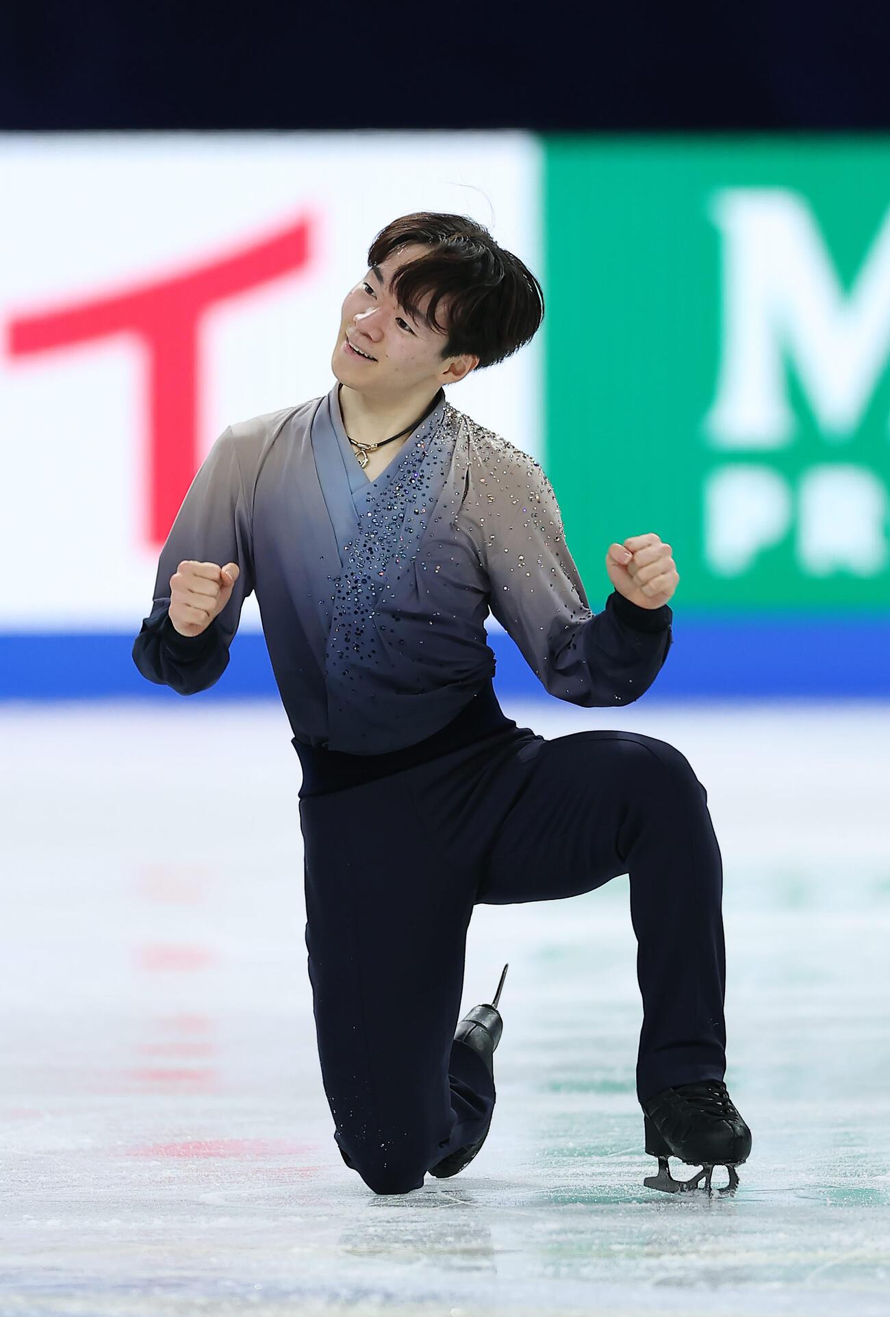 25年GPファイナル　男子フリーの演技を終え、小さくガッツポーズする鍵山優真