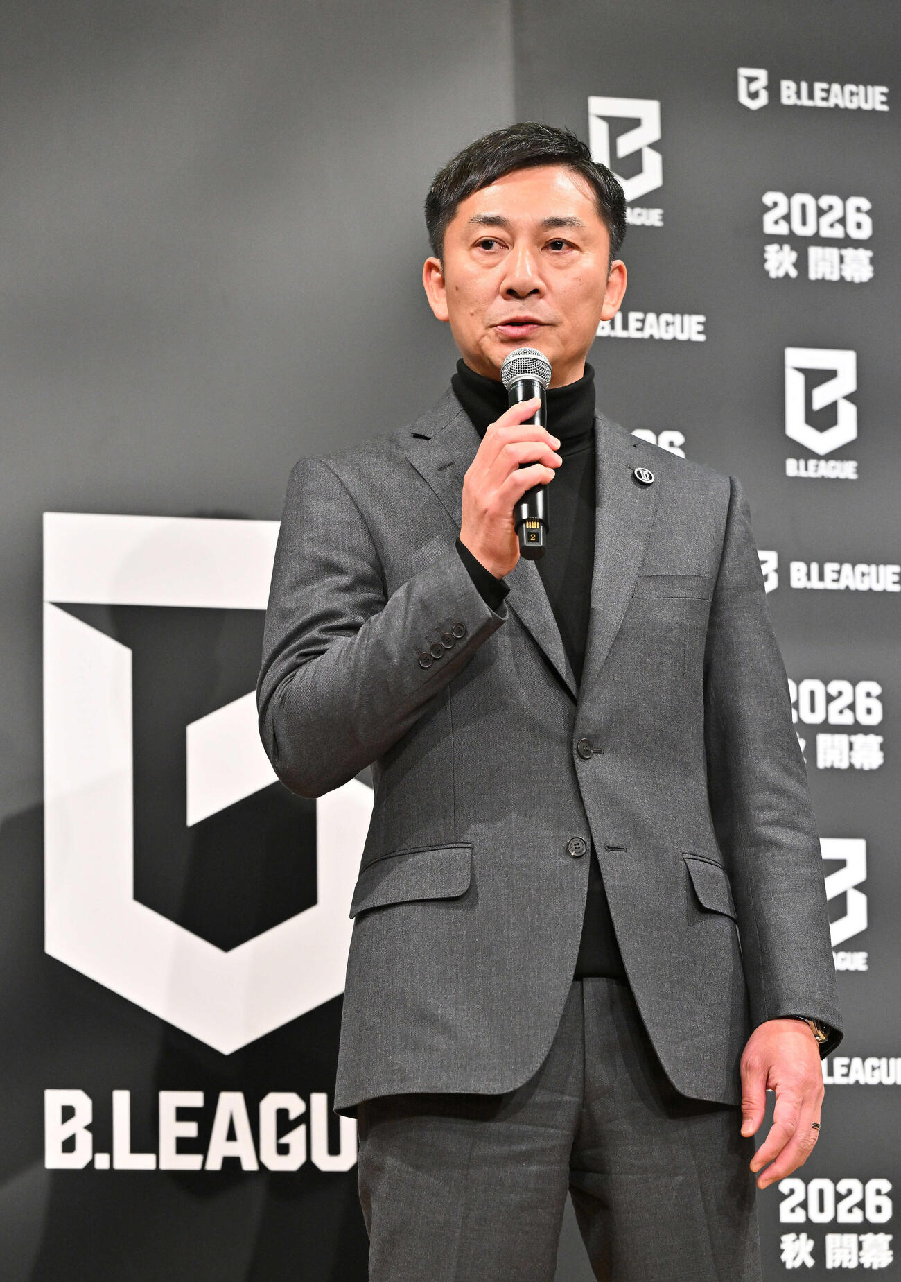 あいさつする島田チェアマン（撮影・滝沢徹郎）