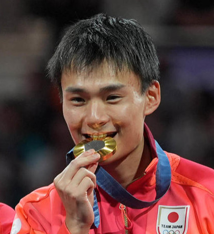 フェンシング松山恭助（2024年8月撮影）
