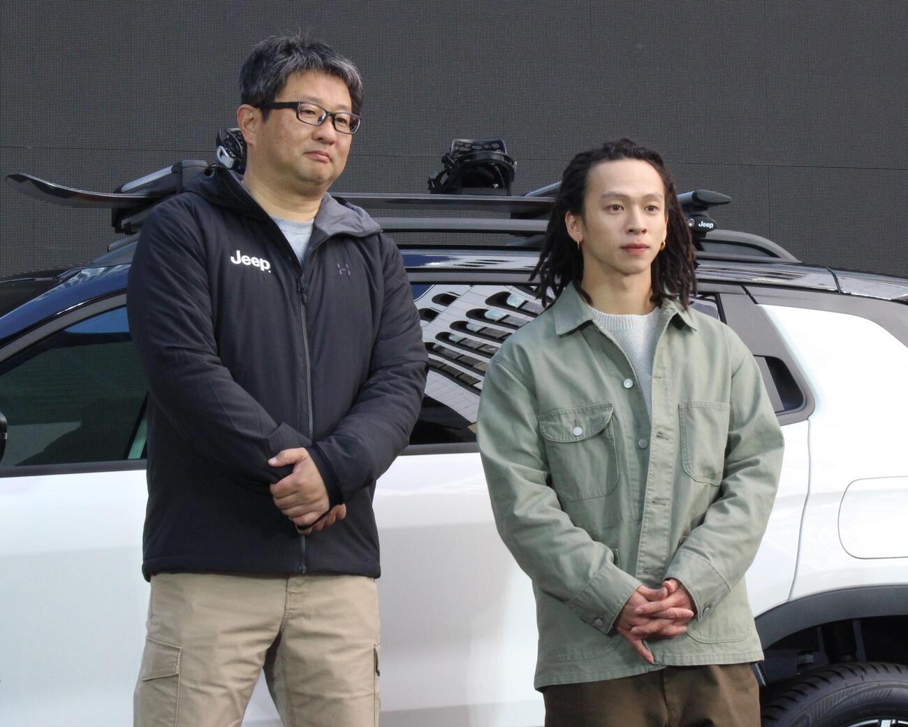 イベントに出席した成田仁社長（左）と平野歩夢（撮影・勝部晃多）