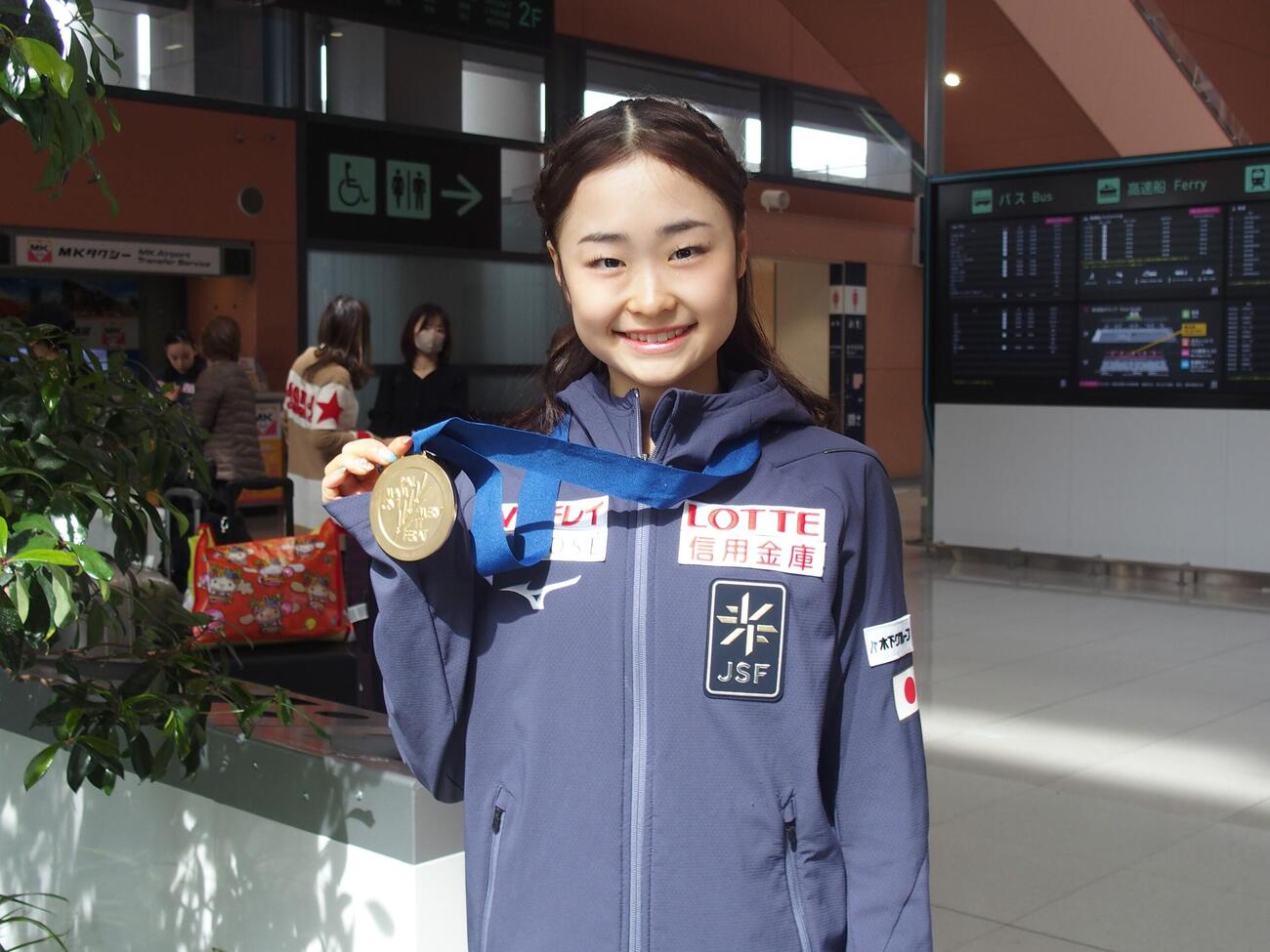 世界ジュニア選手権が行われたエストニアから帰国した島田麻央
