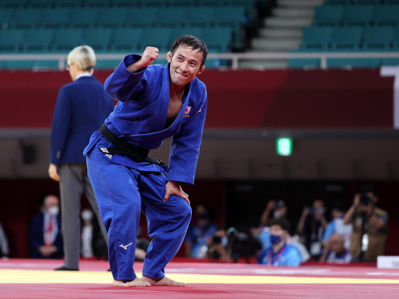 東京五輪　柔道男子60キロ級決勝　金メダルを獲得してガッツポーズの高藤（2021年7月撮影）