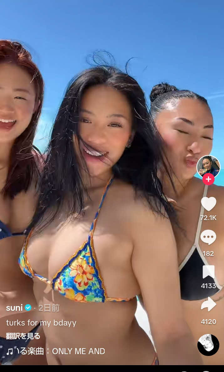 自身のTikTokで23歳の誕生日にビキニ・バースデー・パーティー開催を報告した東京五輪の体操女子個人総合金のスニサ・リー（リー公式TikTokから）