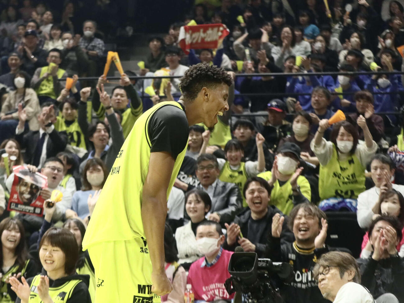 仙台対秋田　第4Q、自身51得点目をあげほえる仙台カルバー（撮影・高橋香奈）