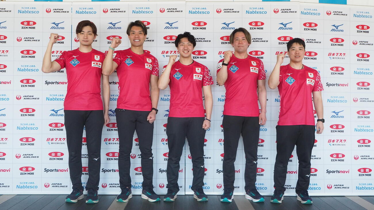 カーリング男子代表SC軽井沢クラブ。左から柳沢李空、山口剛史、山本遵、小泉聡、臼井槙吾（C）JCA