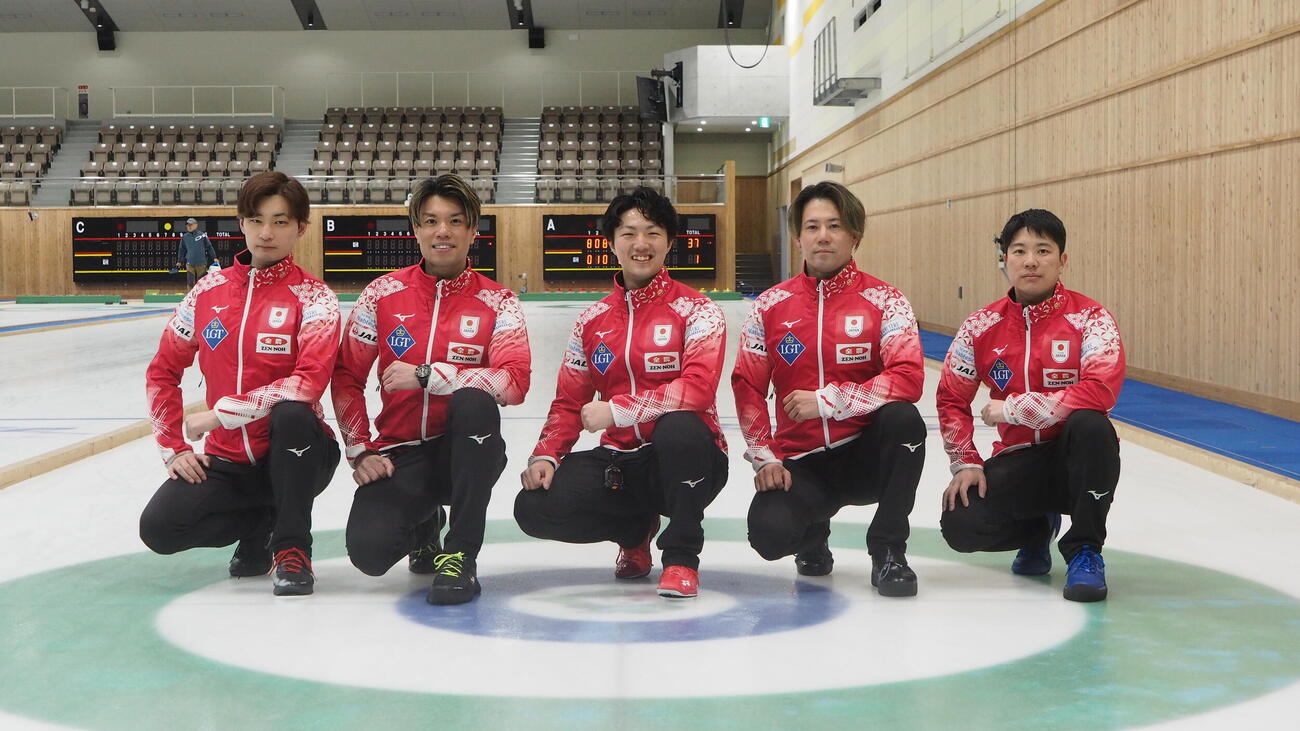 カーリング男子代表SC軽井沢クラブ。左から柳沢李空、山口剛史、山本遵、小泉聡、臼井槙吾（C）JCA