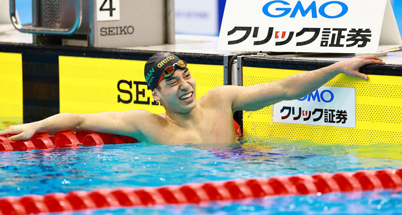 男子200メートル自由形で優勝した村佐は、悔しげな表情（撮影・野上伸悟）