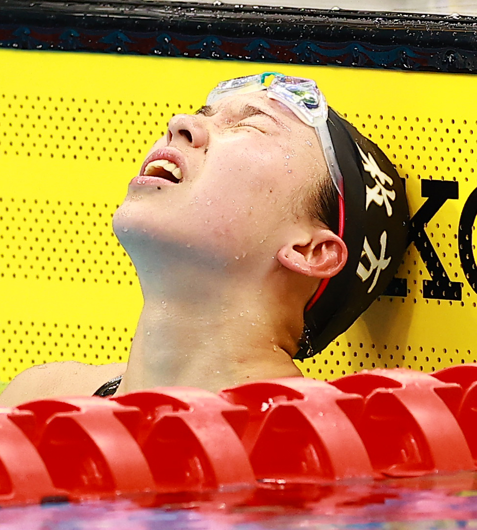 女子1500メートル自由形で優勝した梶本一花は、日本記録の更新を逃し悔しがる（撮影・野上伸悟）